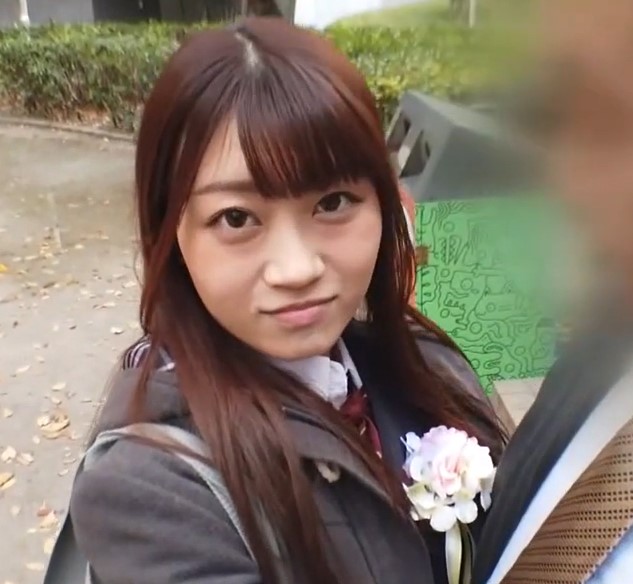 今日初エッチ！初体験！卒業祝い！ハメ潮・イキ潮で記念日に中だししちゃう卒業式